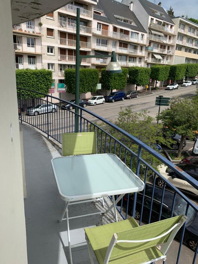 Au Coeur De Lisieux 83 M2 Et Vue Sur La Basilique Apartment ภายนอก รูปภาพ